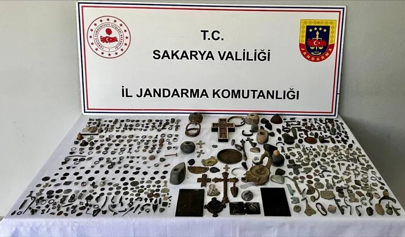 Jandarmadan ‘Anadolu Mirası’ operasyonu: 589 tarihi eser ele geçirildi

