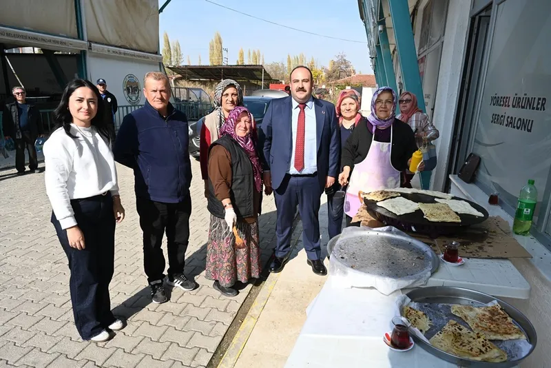 İnönülü kadınlardan Başkan Harmancı’ya bazlama ikramı
