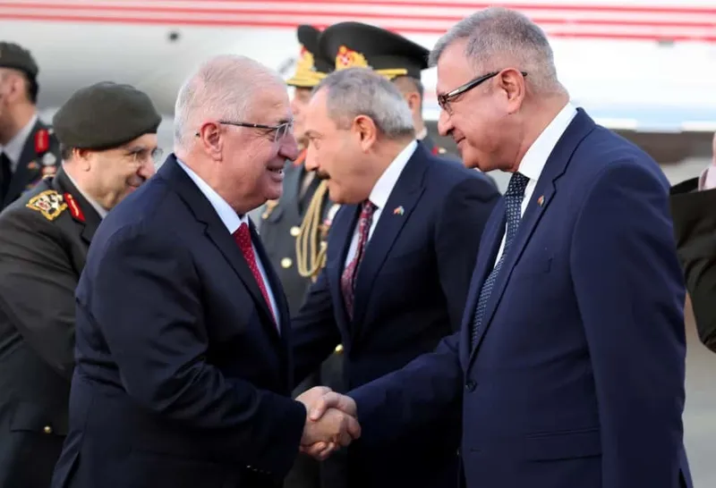 Bakan Güler, 2. Karabağ Savaşı zafer kutlamalarına katılmak üzere Azerbaycan’a geldi
