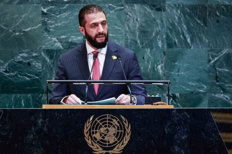 BM Güvenlik Konseyi, Suriye Devlet Başkanı Eş-Şara’ya yönelik yaptırımları kaldırdı
