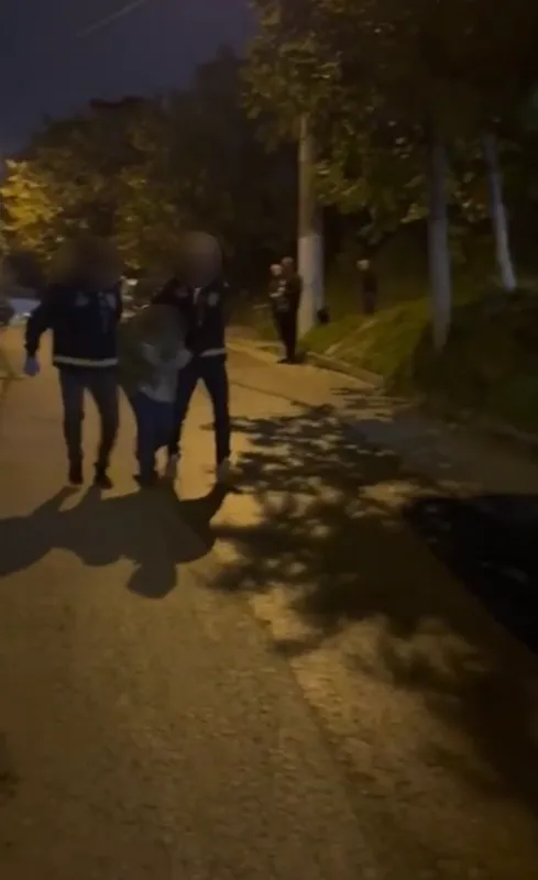 Yalova’da vatandaşın 100 bin dolarını dolandıran zanlı tutuklandı
