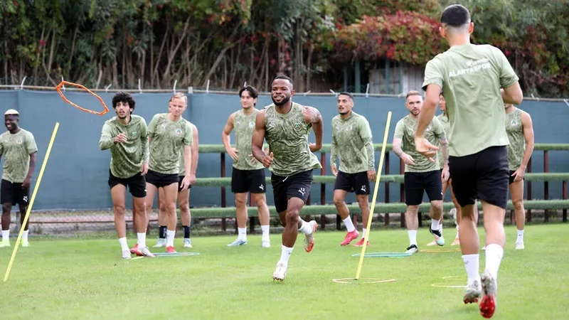 Alanyaspor, Trabzonspor maçı hazırlıklarını tamamladı
