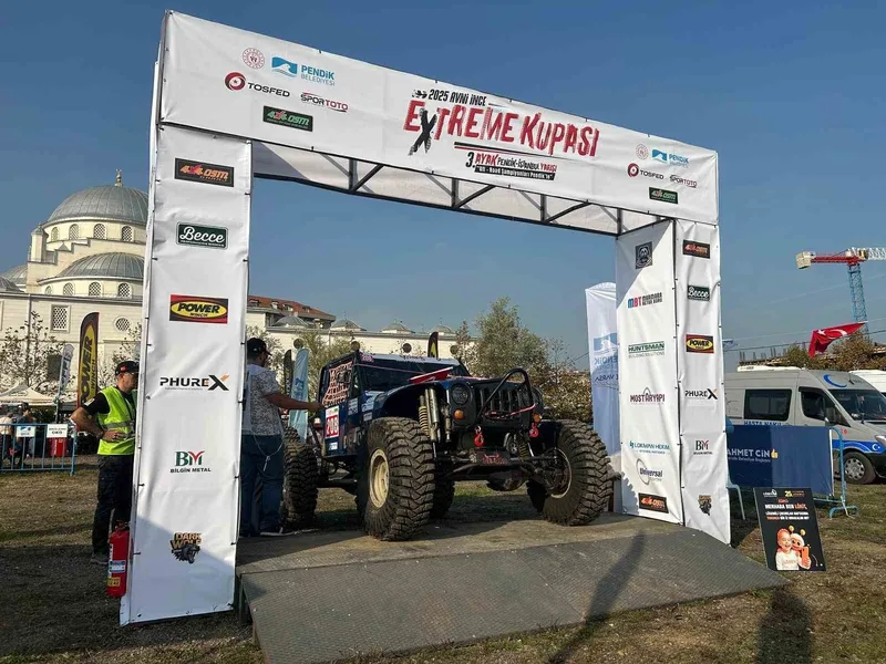 Pendik’te off-road yarışları nefesleri kesti
