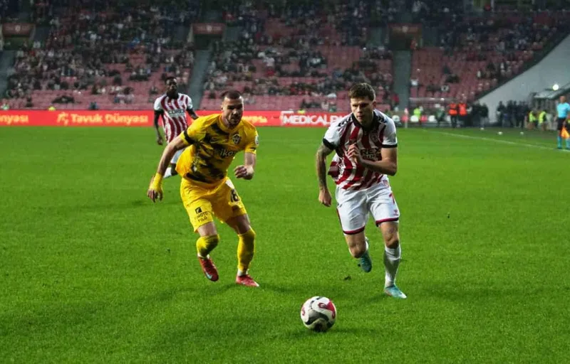 Trendyol Süper Lig: Samsunspor: 0 - Eyüpspor: 0 (Maç devam ediyor)
