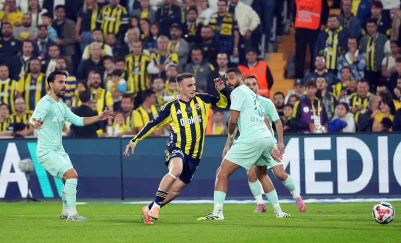 Trendyol Süper Lig: Fenerbahçe: 0 - Kayserispor: 0 (Maç devam ediyor)
