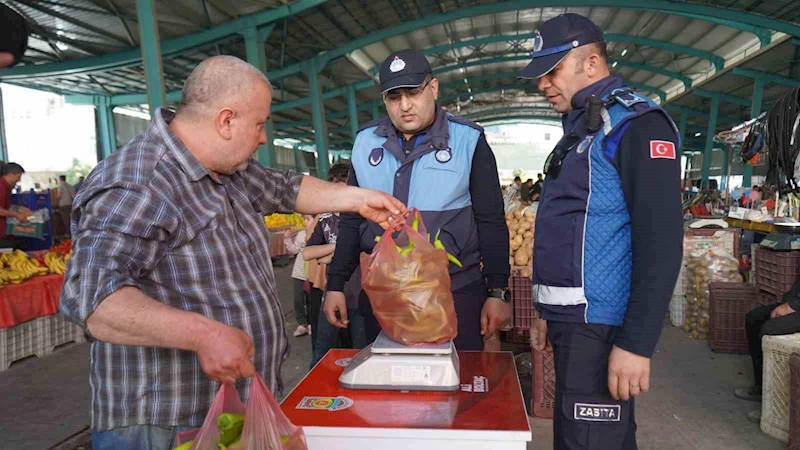 Tarsus’ta semt pazarlarında ’tartı kontrol noktası’ uygulaması başlatıldı
