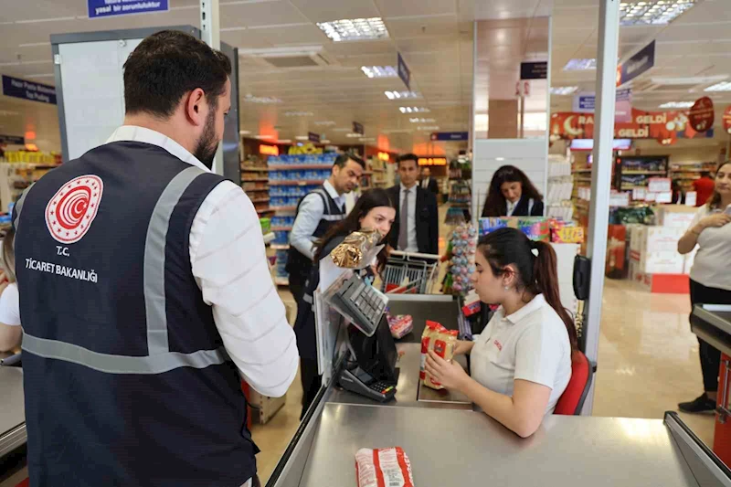 Adana’da bayram öncesi marketlerde fahiş fiyat ve etiket denetimi
