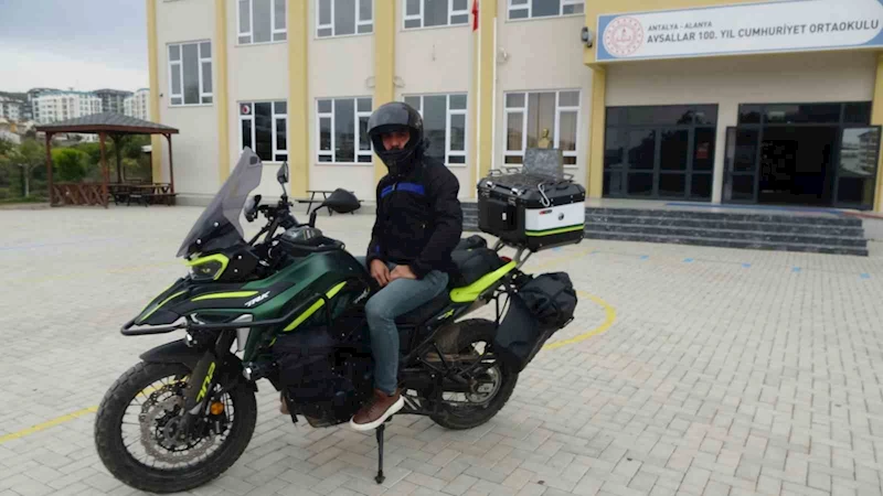 Trafik polisinden motosikletli öğretmene içleri yakan nasihat: 