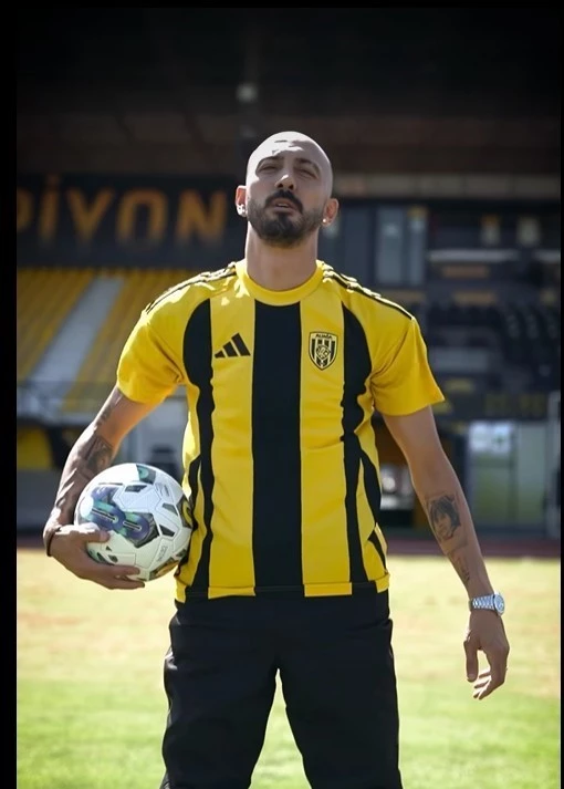 Aliağa FK’dan flaş transfer: Ahmet İlhan Özek resmen imzayı attı
