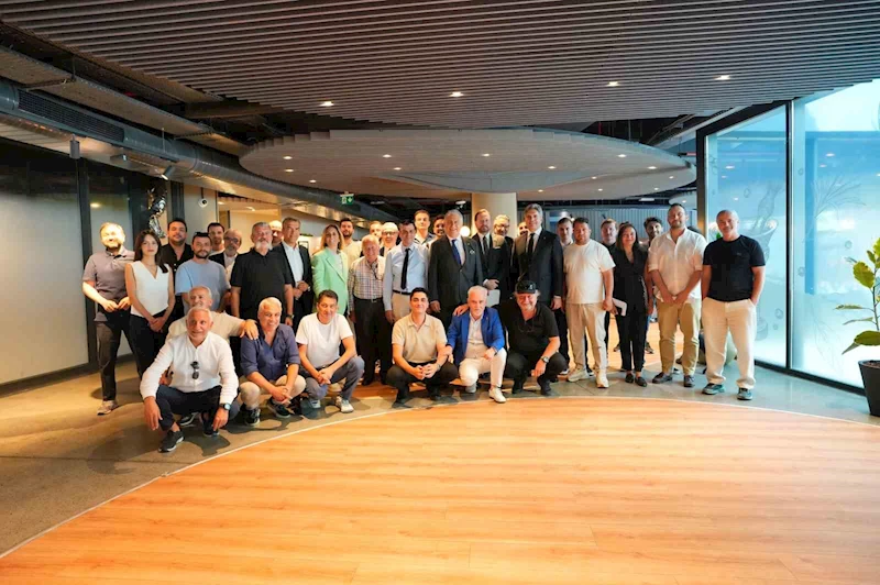 Beşiktaşlı yöneticiler, basın mensuplarıyla sohbet toplantısında bir araya geldi
