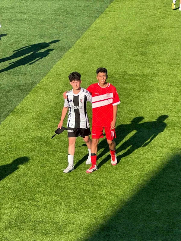 Aynı altyapıda yetişen sporcular rakip oldu, kulüp gururla karşıladı
