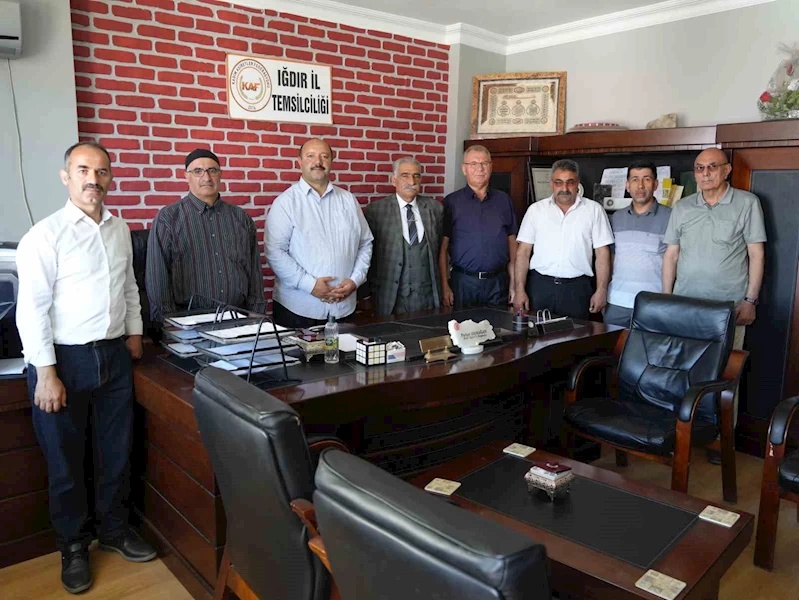 Aşiret liderleri ve kanaat önderlerinden 