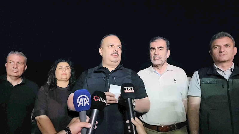 Gece görüşlü helikopterler gece boyunca yangına müdahale edecek
