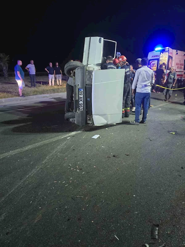 Ticari araç ile çarpışan otomobil yan yattı: 3 yaralı
