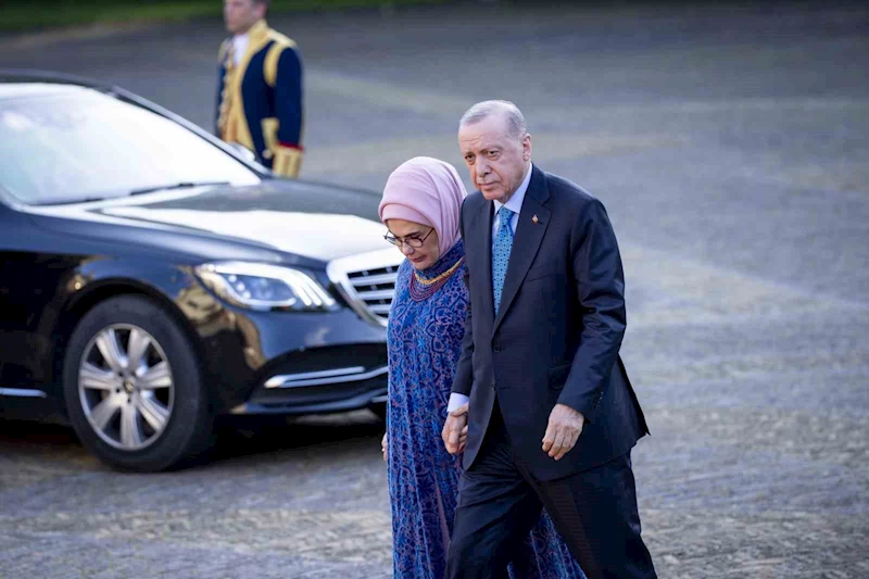 Cumhurbaşkanı Erdoğan, NATO liderleri onuruna verilen akşam yemeğine katıldı

