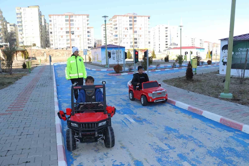 Siirt Belediyesi’nden 30 bin kişiye sosyal destek
