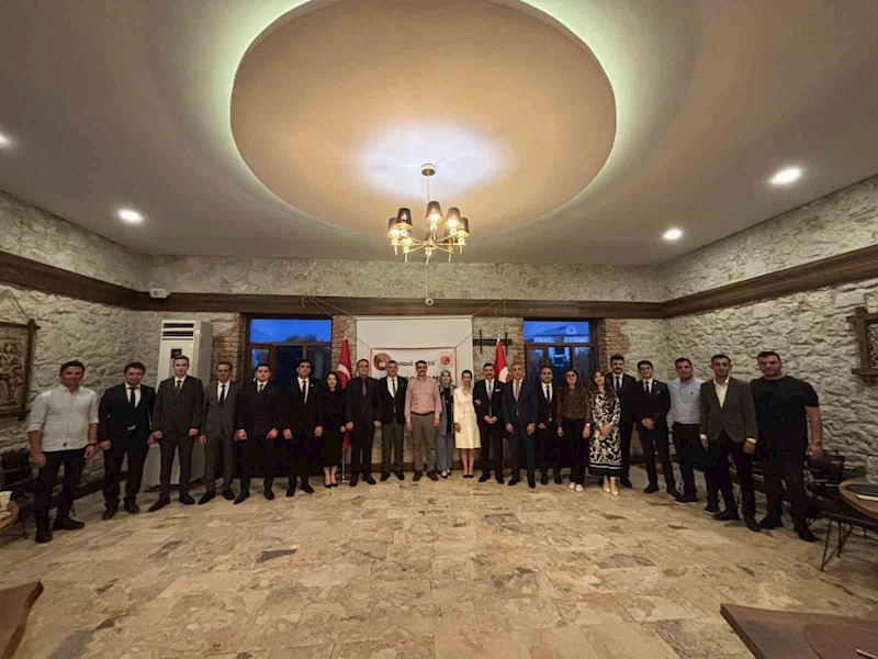 Farklı bölgelere atanan hakim ve savcılar için veda yemeği verildi
