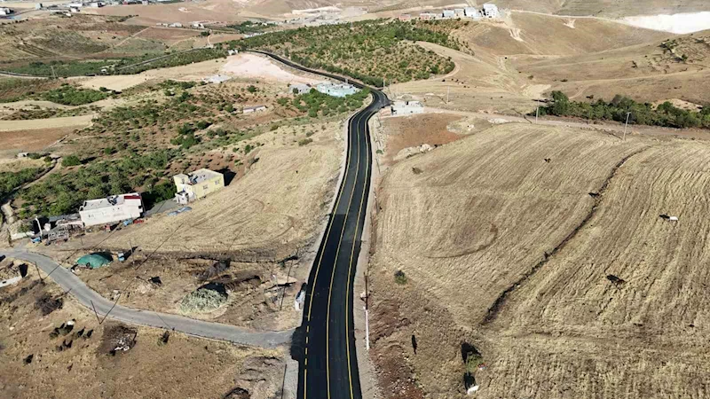 Siirt’te 29 köyün bağlantı yolu sıcak asfaltla yenilendi
