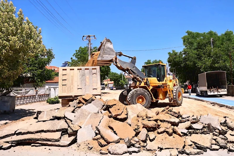 Tavas - Bağlar yolu alt yapı çalışması nedeniyle 2 gün trafiğe kapatıldı
