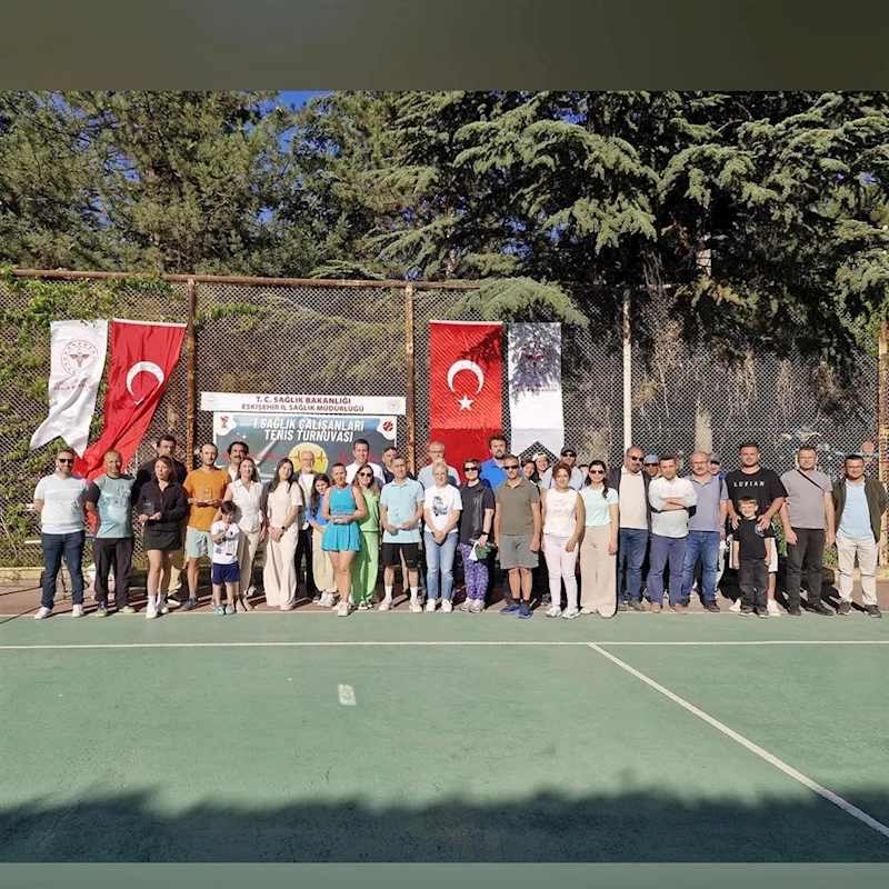 ’1. Sağlık Çalışanları Tenis Turnuvası’ kupa töreniyle sona erdi
