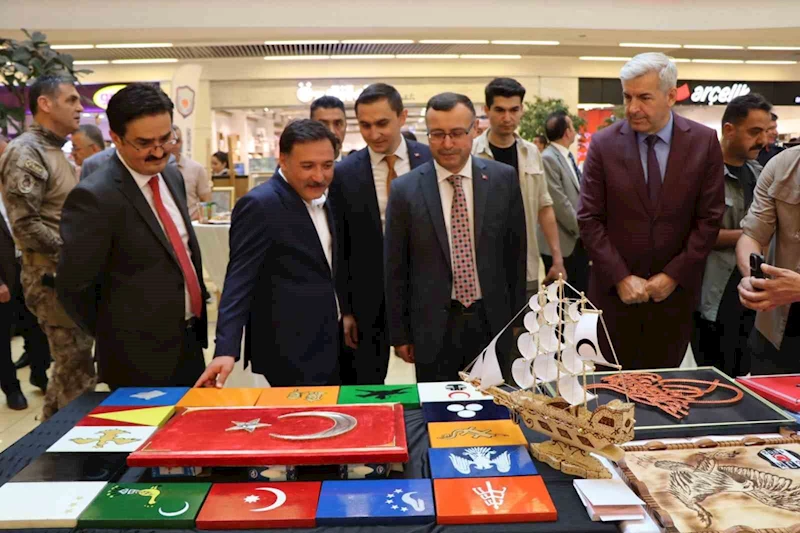 Hükümlü ve tutukluların el emekleri sergilendi
