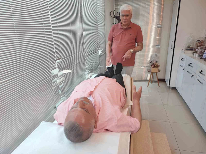 Yürüteçle bile yürüyemiyordu ameliyat oldu yürümeye başladı
