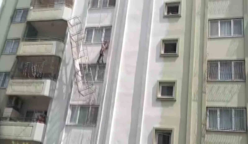 Adana’da iskelenin halatı koptu, işçi ölümden döndü
