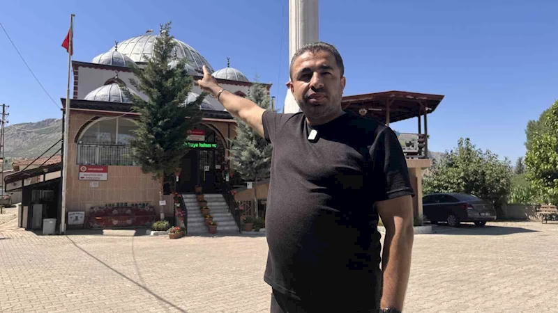Yuvadan atılan yavru leyleğe cami imamı sahip çıktı
