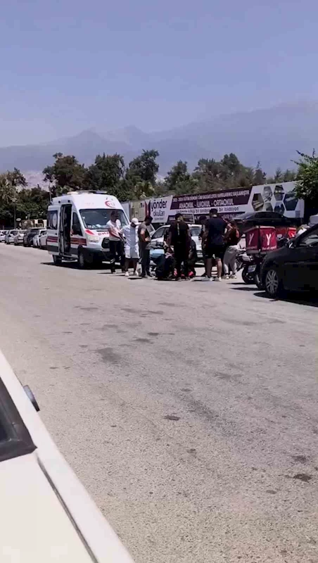 Hatay’da motosikletli kurye kaza yaptı: 1 yaralı
