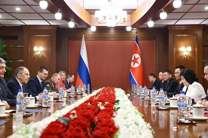 Rusya Dışişleri Bakanı Lavrov, Kuzey Kore’de mevkidaşı Choe ile görüştü
