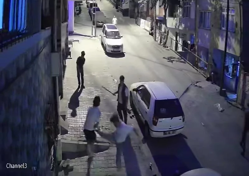 Başakşehir’de taşlı-sopalı kavga: O anlar kamerada
