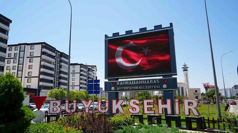 Kahramanmaraş Ay Yıldızla donandı, milli ruh sokaklara taştı
