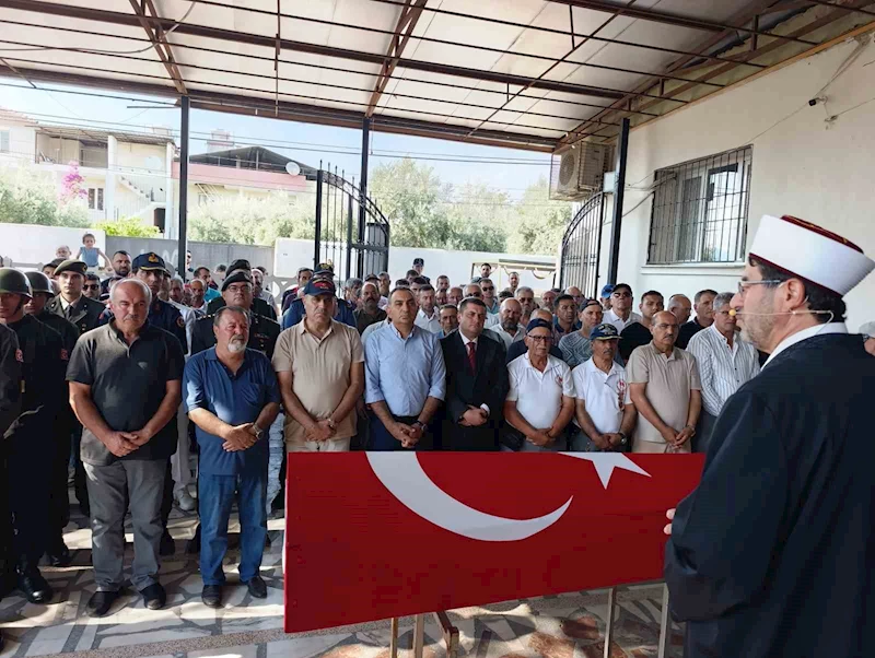 Kıbrıs gazisine askeri törenle veda
