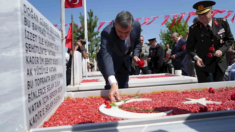 Erzurum’da 15 Temmuz şehitleri anıldı
