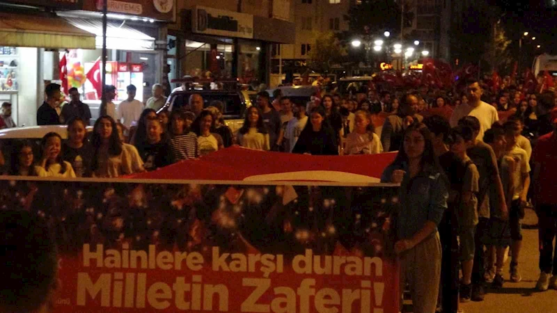 Çankırı’da yüzlerce vatandaş 15 Temmuz şehitleri için yürüdü
