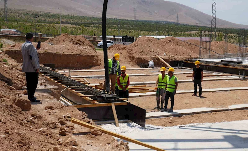 Niğde’de Hıdırlık Külliyesi’nin temeli atıldı
