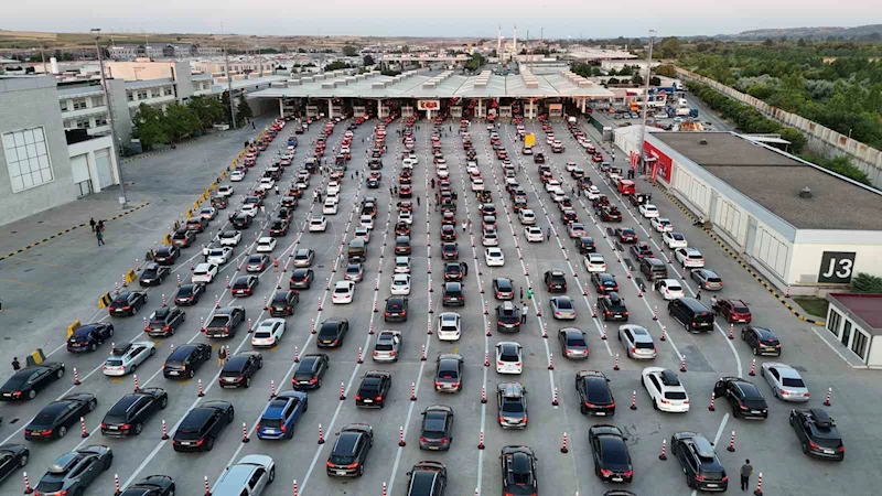 Gurbetçilerin zorlu yolculuğu: Sınır kapılarında rüşvet ve bekleyiş

