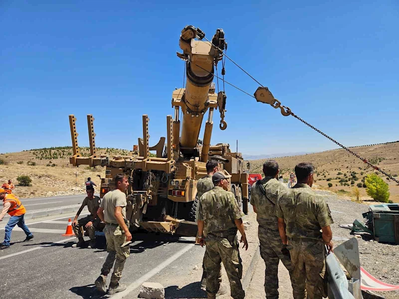 Malatya’da askeri araç devrildi: 2 asker yaralandı
