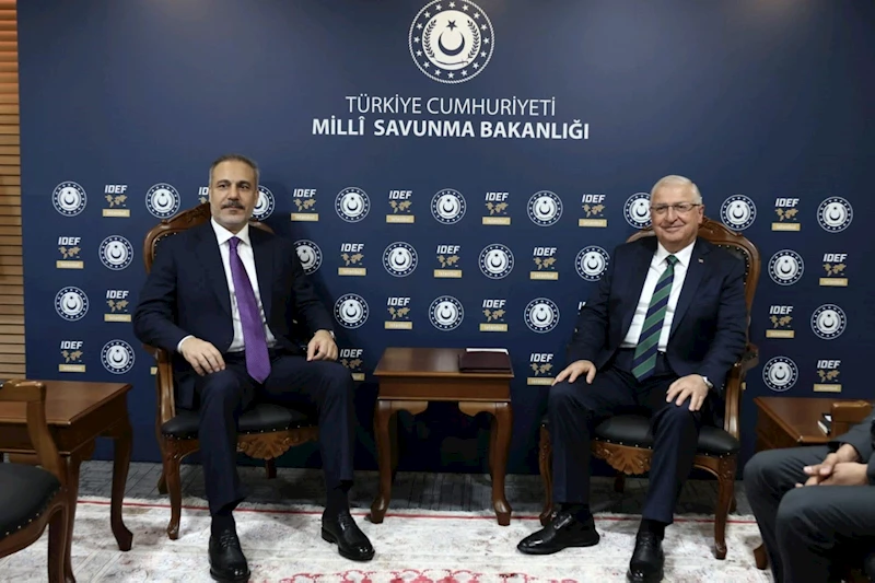 Milli Savunma Bakanı Yaşar Güler ile Dışişleri Bakanı Hakan Fidan IDEF’te görüştü
