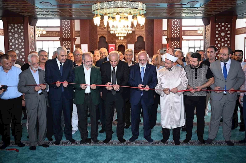 Diyarbakır’da Rahmet-İ Rahman Camii dualarla açıldı
