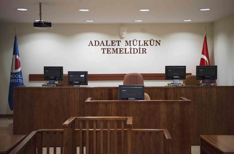 Anadolu Üniversitesi Hukuk Fakültesi, Türk adalet sistemine nitelikli mezunlar kazandırıyor
