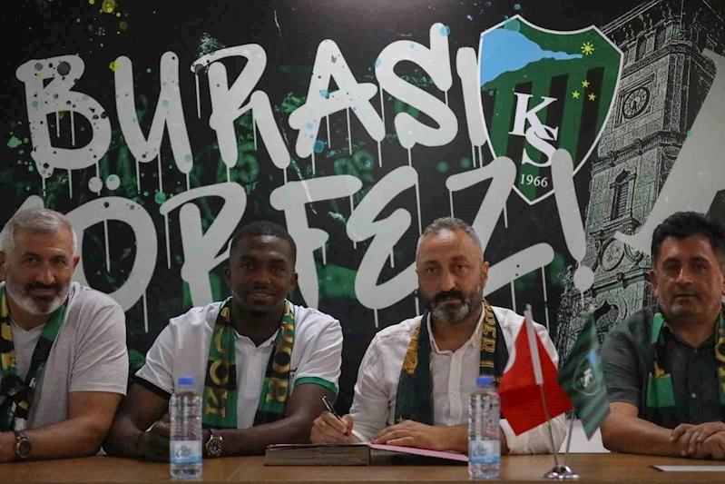 Anfernee Jamal Dijksteel resmen Kocaelispor’da
