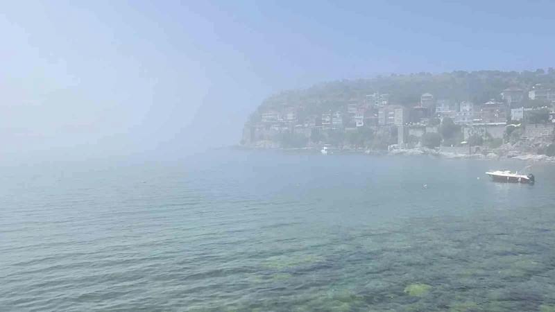 Bartın’da sıcak hava Amasra’da sis
