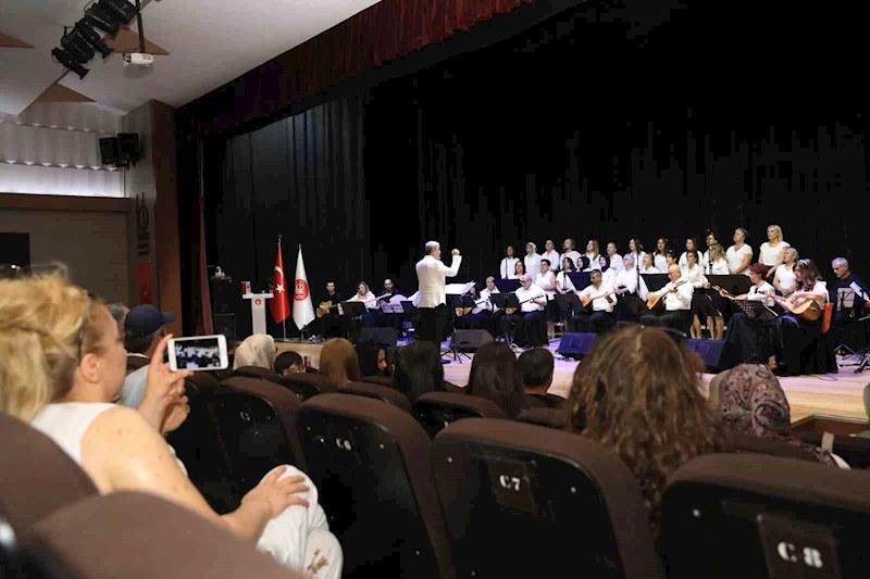 Müzik atölyesi yıl sonu konseriyle final yaptı
