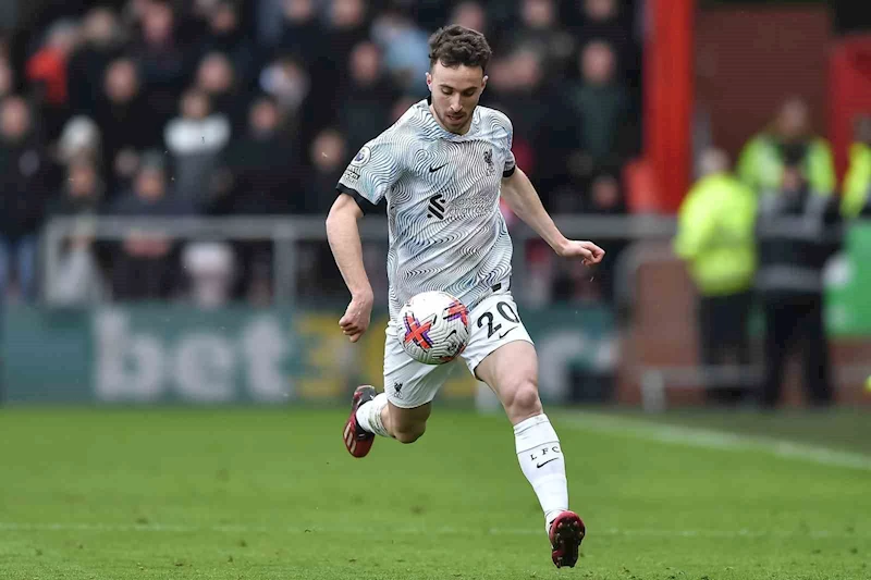 Liverpool’un Portekizli futbolcusu Diogo Jota, trafik kazasında hayatını kaybetti
