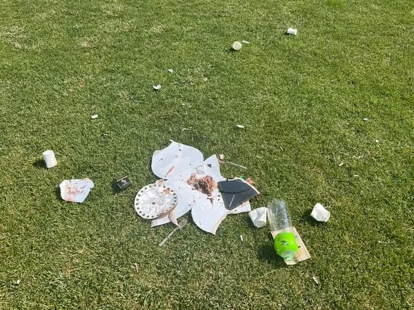 Ertuğrul Gazi Tören Alanı’na yakışmayan görüntüler
