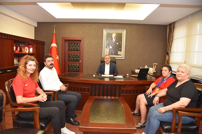 8 yıl boyunca çalışarak Avrupa şampiyonu oldu
