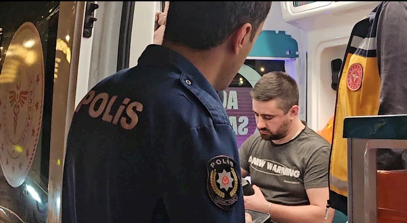 Şehir merkezinde dehşet anları: Yol verme yüzünden araçla ezmeye kalktı
