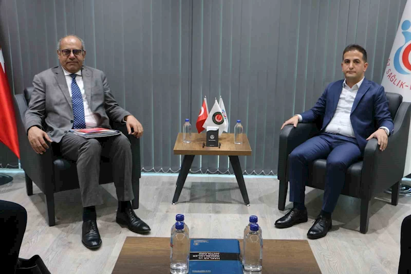 ILO Türkiye Ofisi Direktörü Hassan, HAK-İŞ Diyarbakır İl Başkanı Aküzüm ile görüştü
