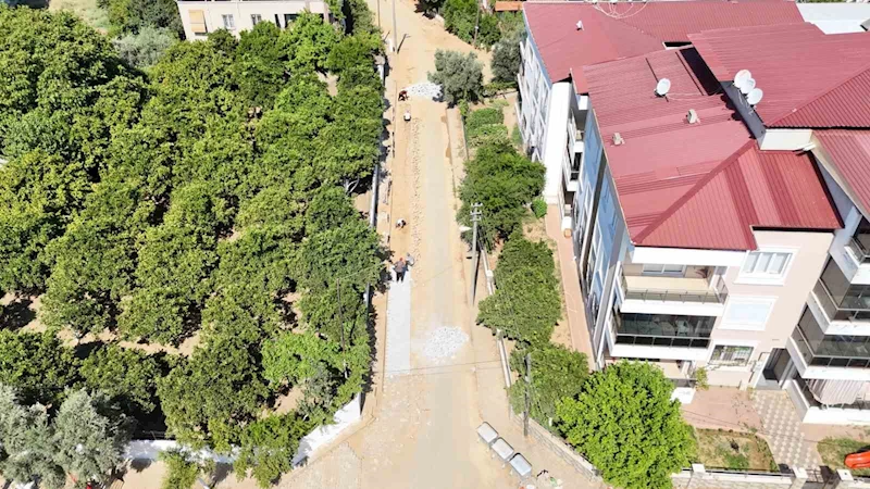 Nazilli Belediyesi bozuk yolları bakıma aldı
